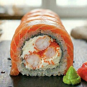 Гігант з лососем та креветкою, 360 грам
